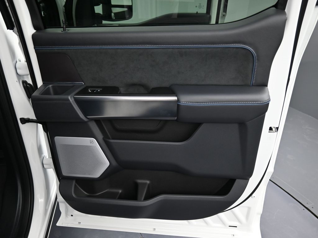 2026 Ford F-250 Platinum photo 24
