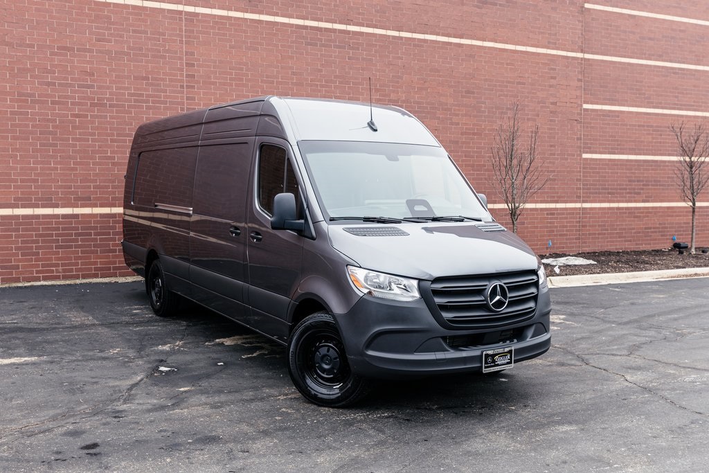 2025 Mercedes-Benz Sprinter Cargo Van 2500's photo