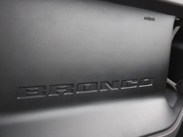 2023 Ford Bronco Base photo 34