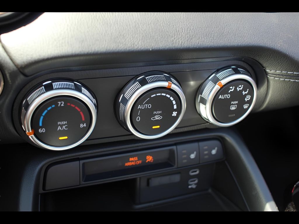 2025 Mazda MX-5 Miata Miata Grand Touring photo 14