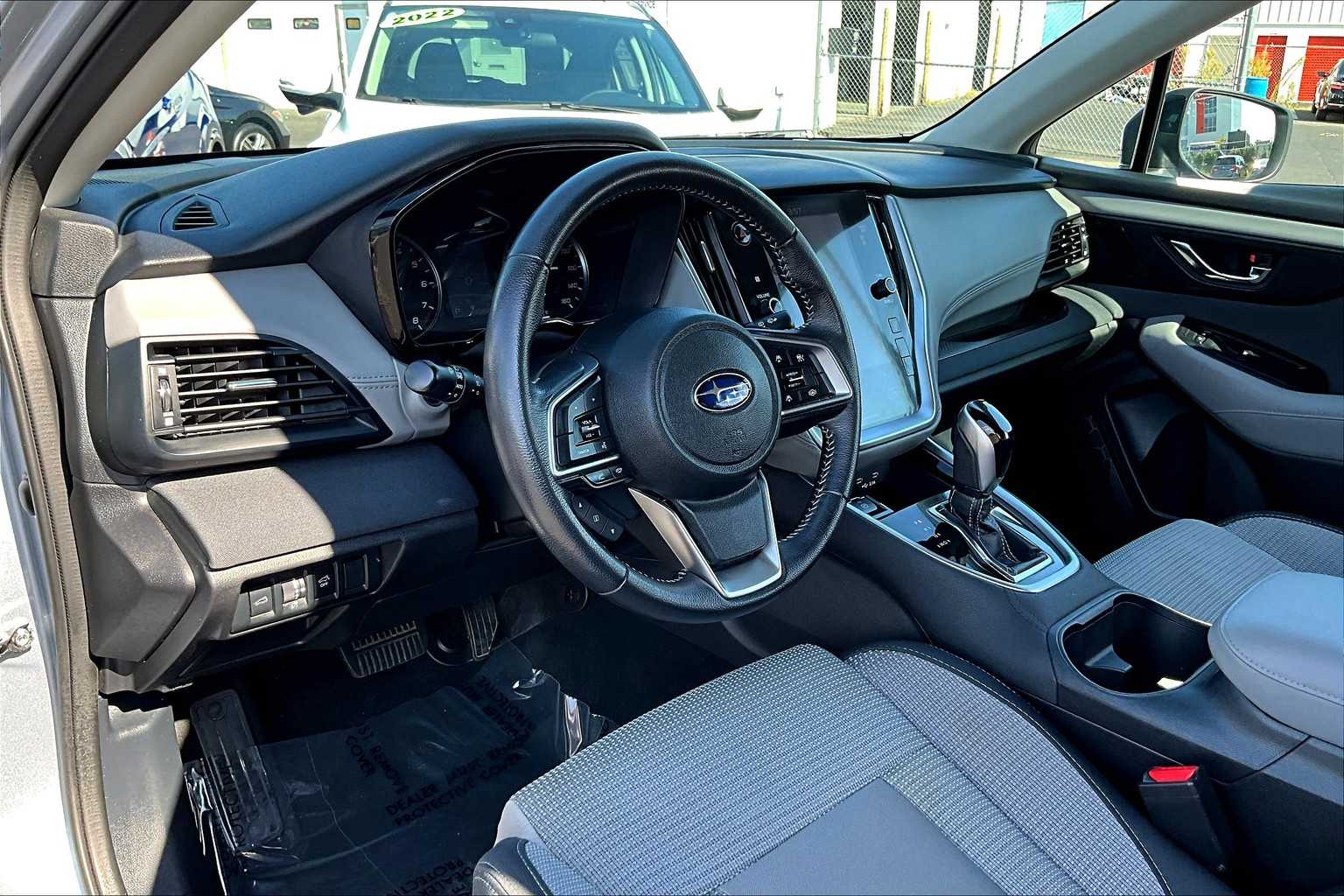 2022 Subaru Outback Premium photo 17
