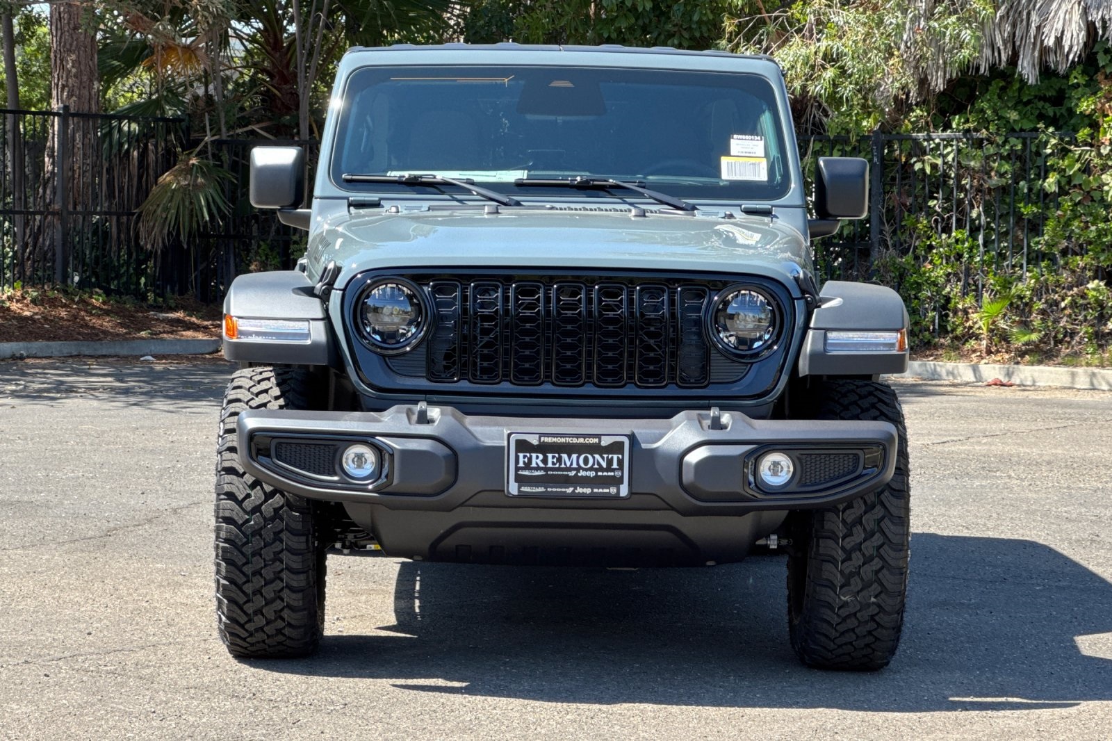 2025 Jeep Wrangler Willys photo 8