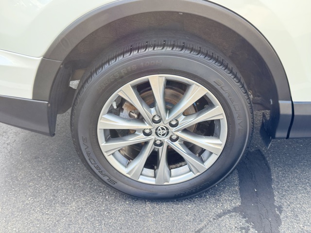 2016 Toyota RAV4 Limited photo 21