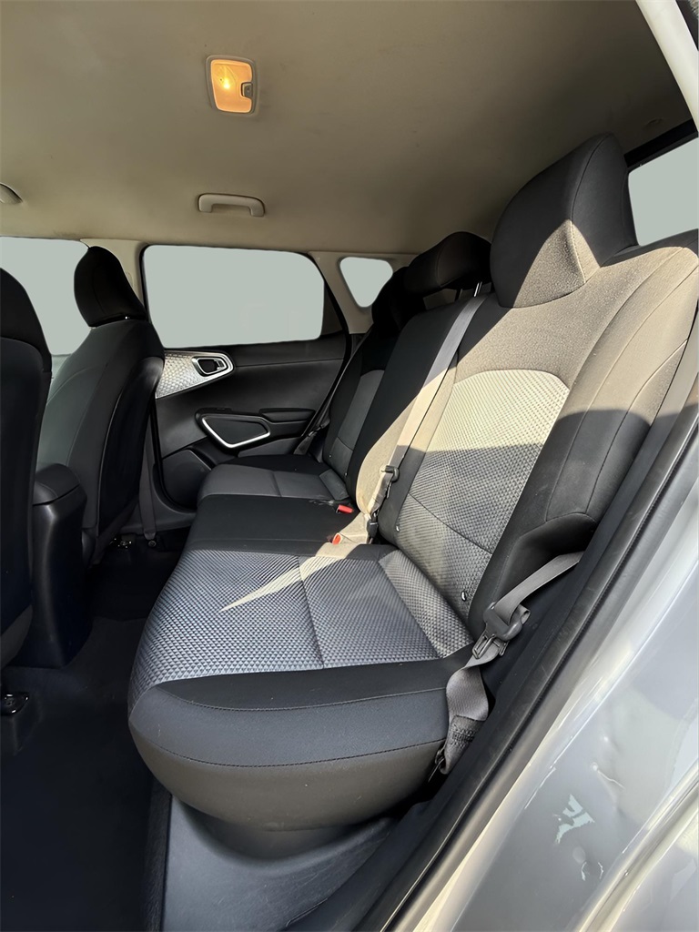 2022 Kia Soul LX photo 18