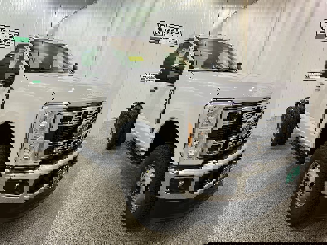 2025 Ford F-350 Super Duty Chassis Cab XL's photo