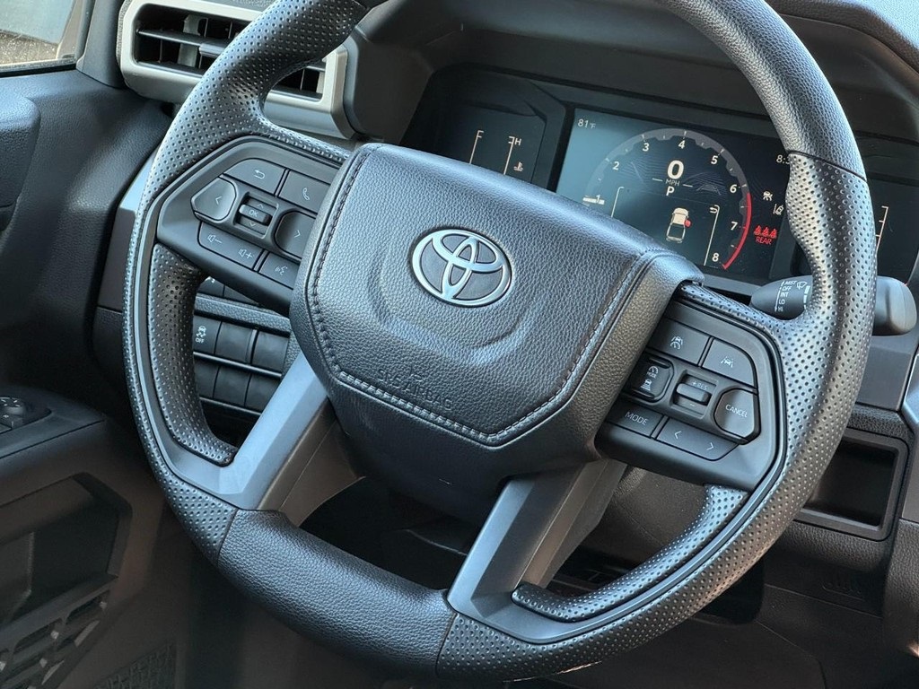2025 Toyota Tacoma SR5 4x4 Double Cab photo 6