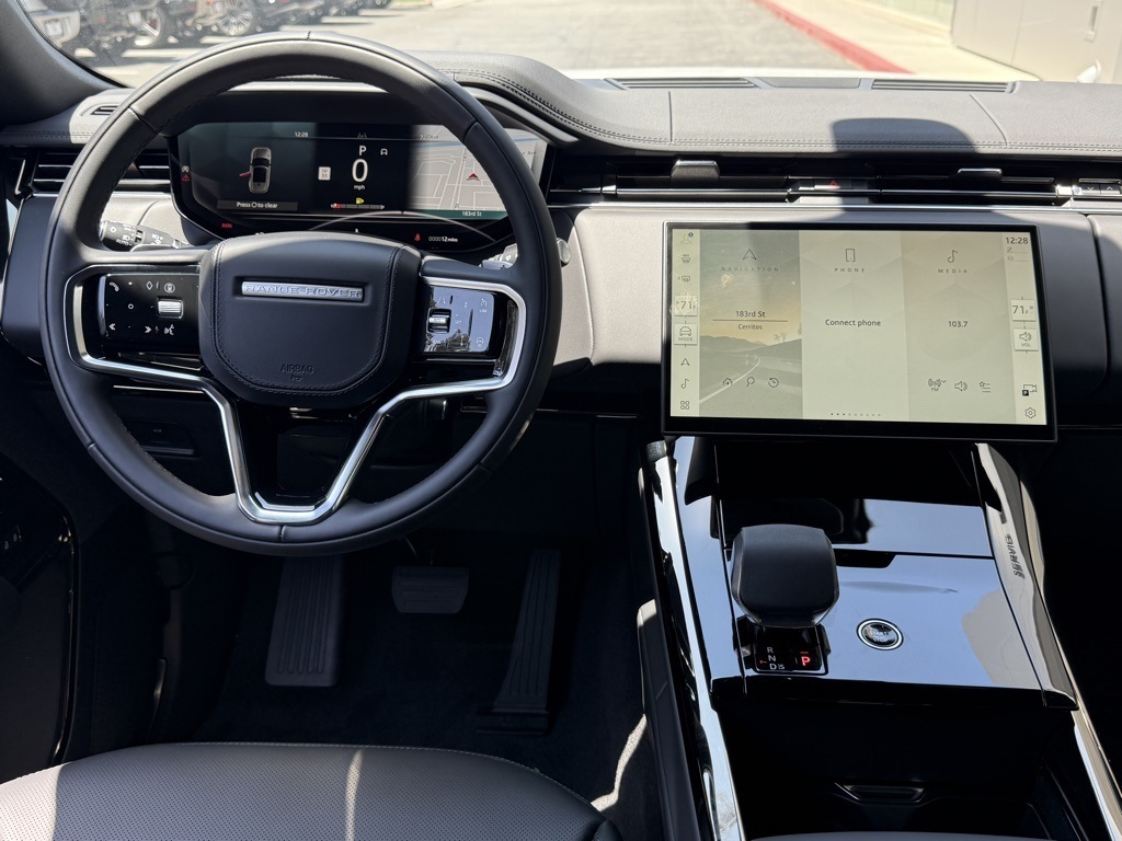 2025 Land Rover Range Rover Sport SE photo 20