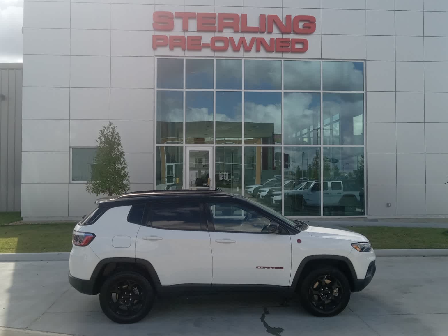 2023 Jeep Compass Trailhawk's photo