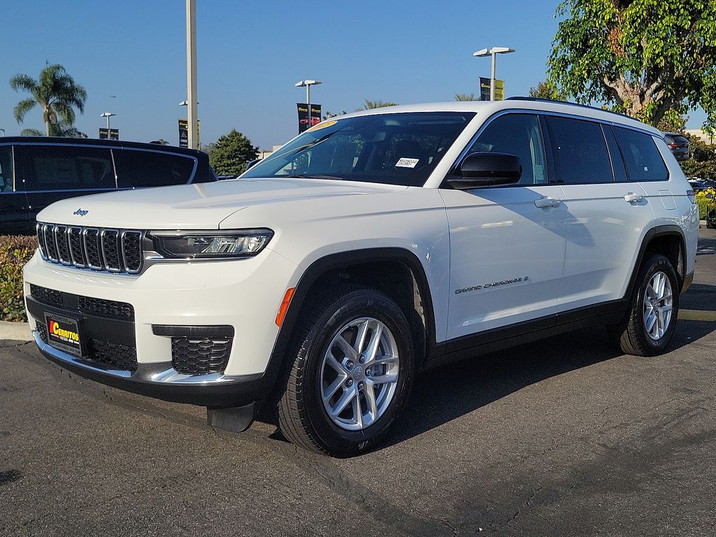 2023 Jeep Grand Cherokee Laredo photo 22