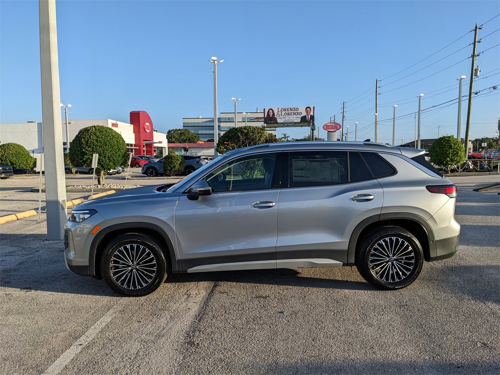 2025 Volkswagen Tiguan S photo 2