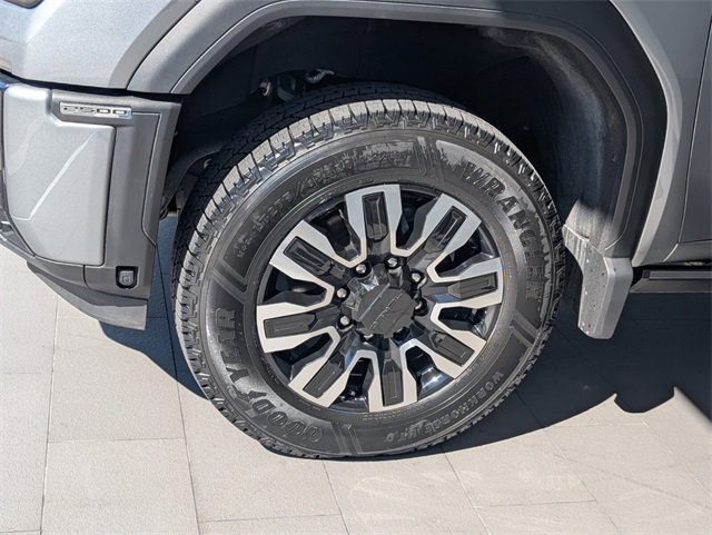 Used 2024 Sterling Metallic GMC Denali Ultimate image 5