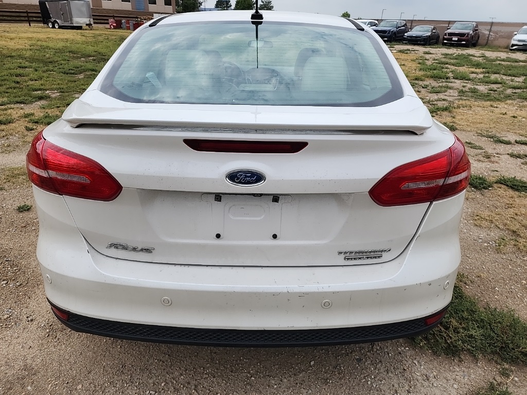 2015 Ford Focus Titanium photo 4