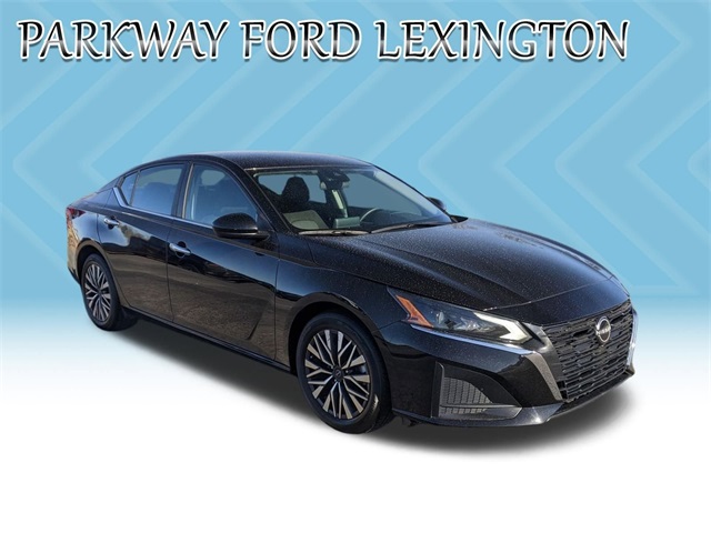 2023 Nissan Altima 2.5 SV photo 3