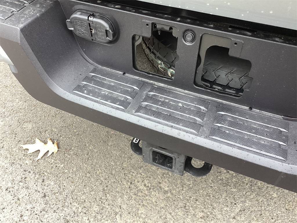 2025 Toyota Tacoma SR5 4x4 Double Cab photo 13