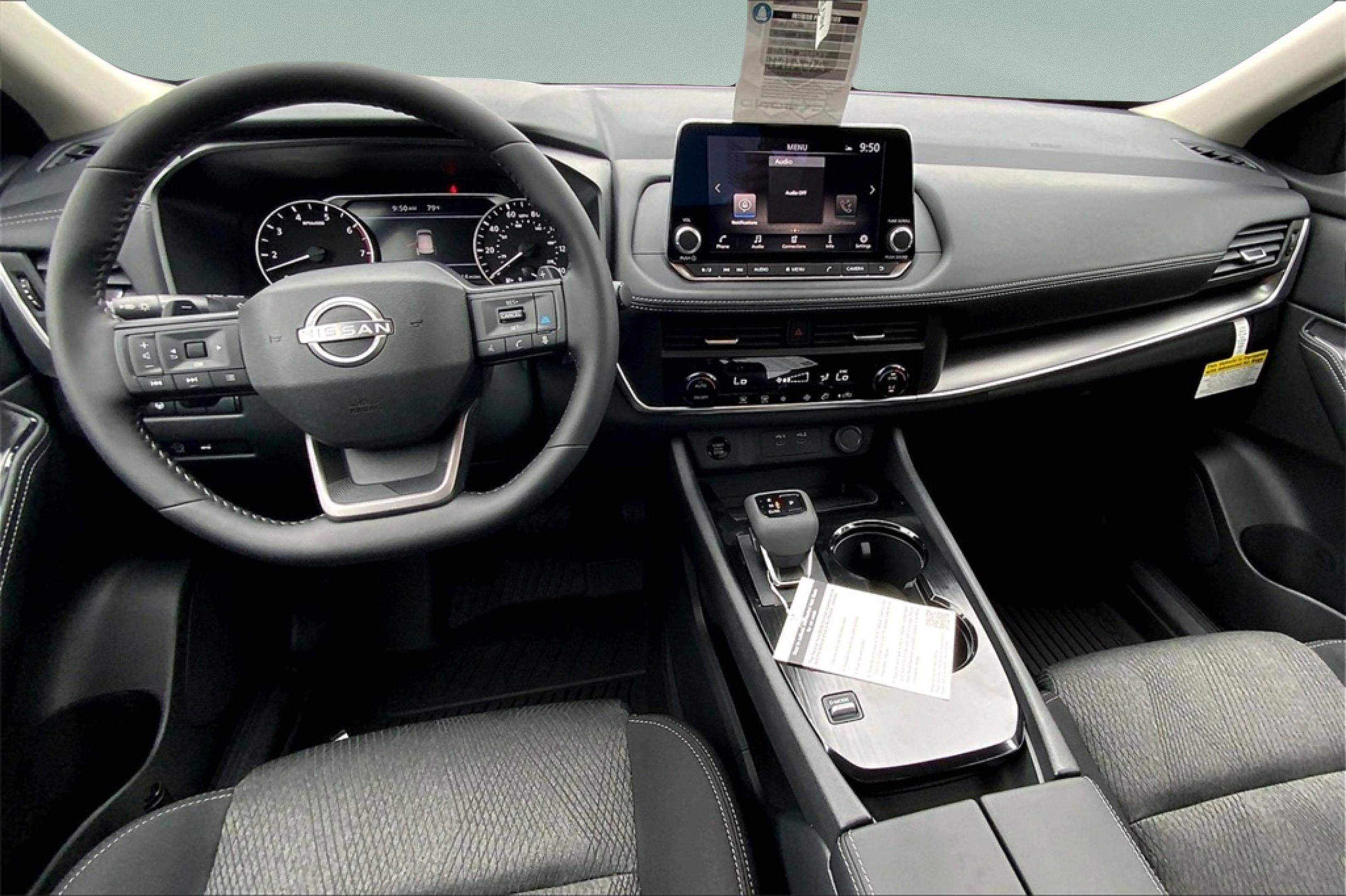 2026 Nissan Rogue SV photo 2