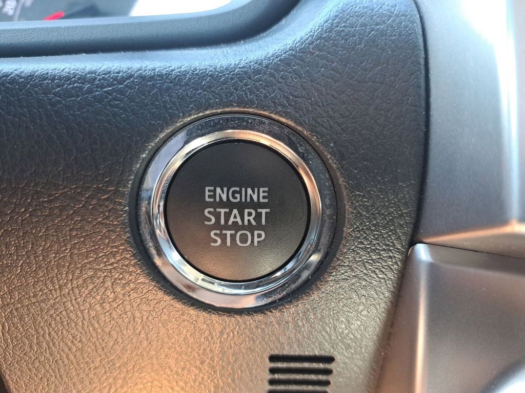 2024 Toyota 4Runner SR5 photo 28