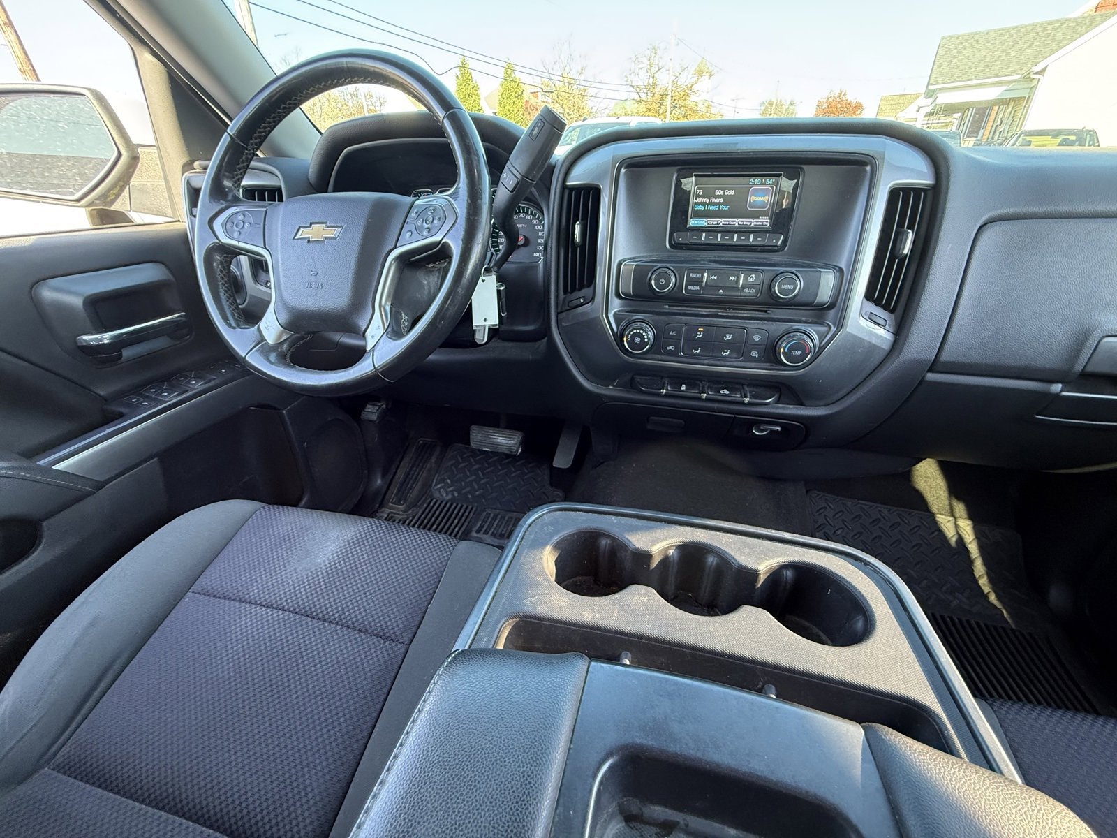 2015 Chevrolet Silverado 1500 LT photo 3