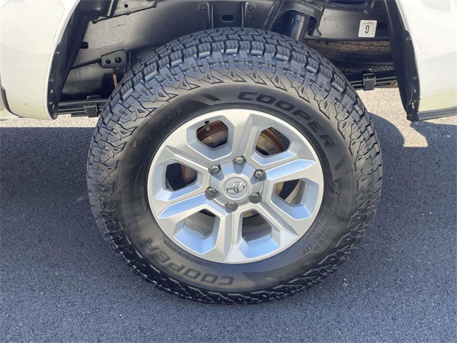 2023 Toyota Tacoma SR photo 22