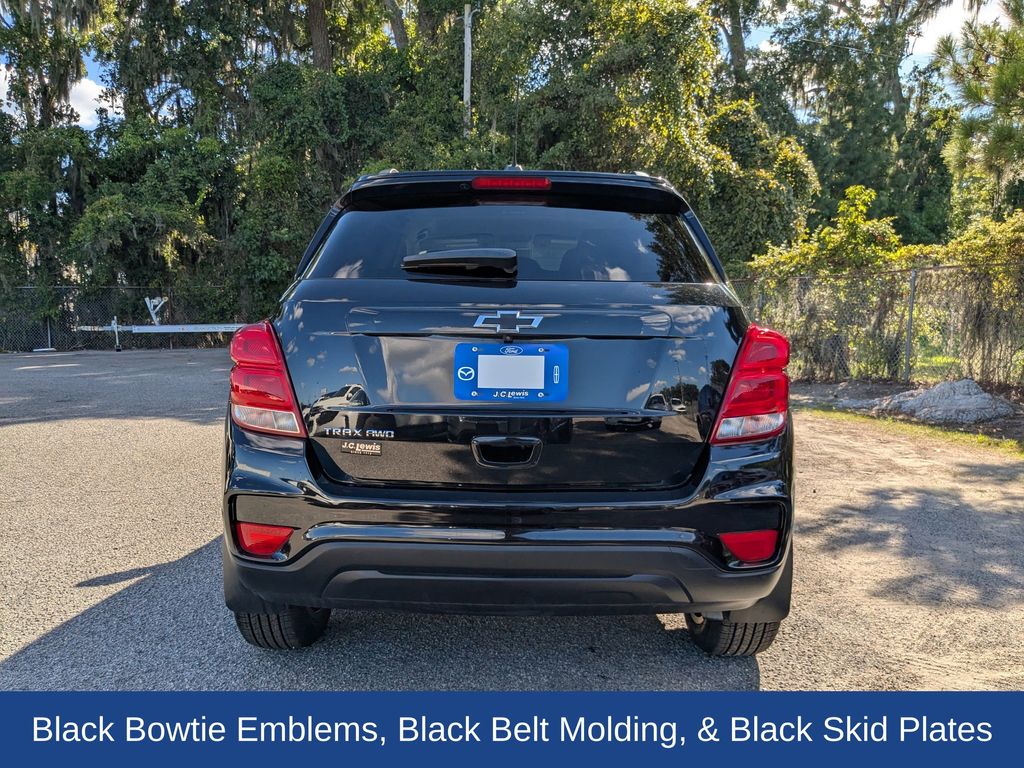 2022 Chevrolet Trax LT photo 3