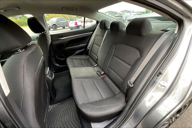 2019 Hyundai Elantra SE photo 21