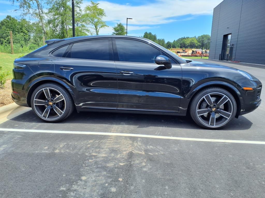 2023 Porsche Cayenne S Platinum Edition photo 5
