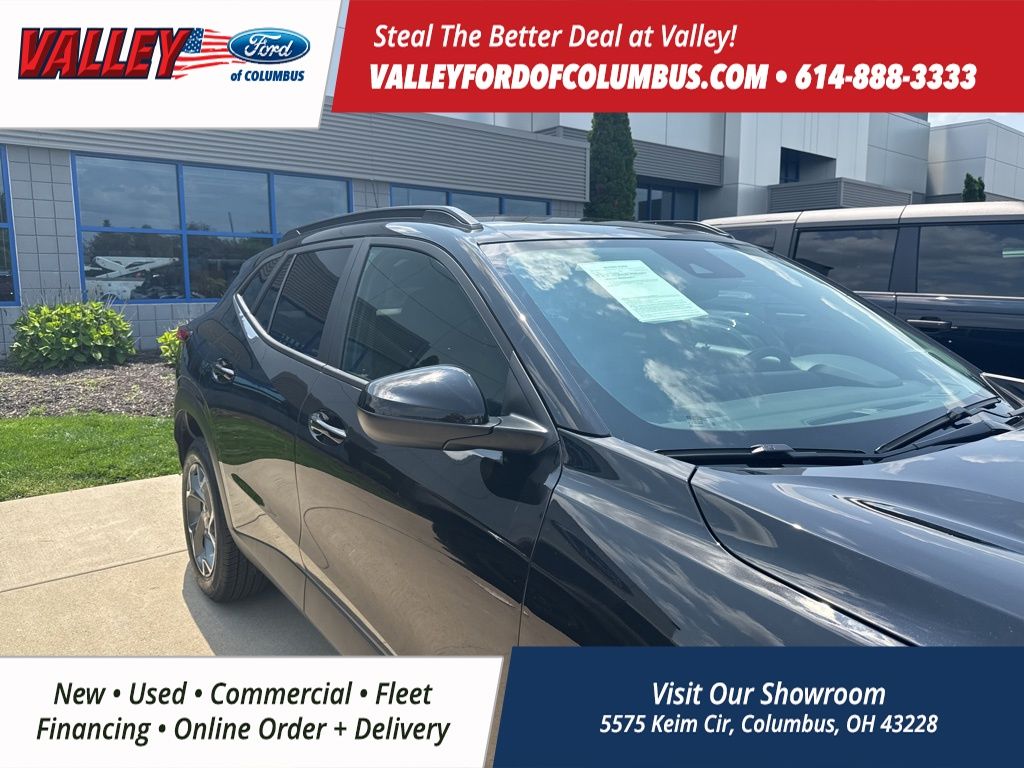 2024 Chevrolet Trax LT photo 12