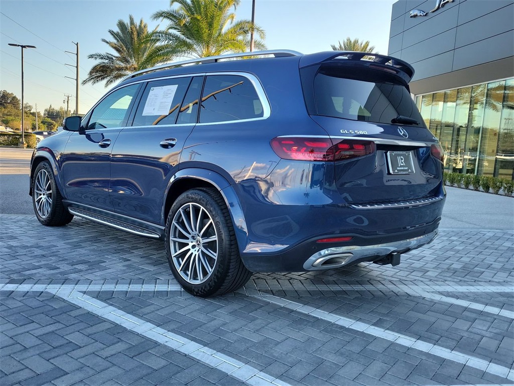 2024 Mercedes Benz GLS 580 4MATIC photo 2