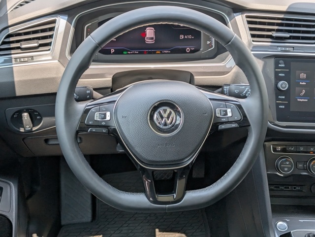 2020 Volkswagen Tiguan SEL photo 9