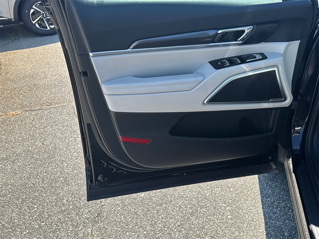 2024 Kia Telluride S photo 8