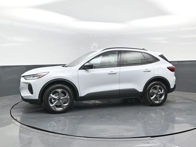 2026 Ford Escape ST-Line photo 4