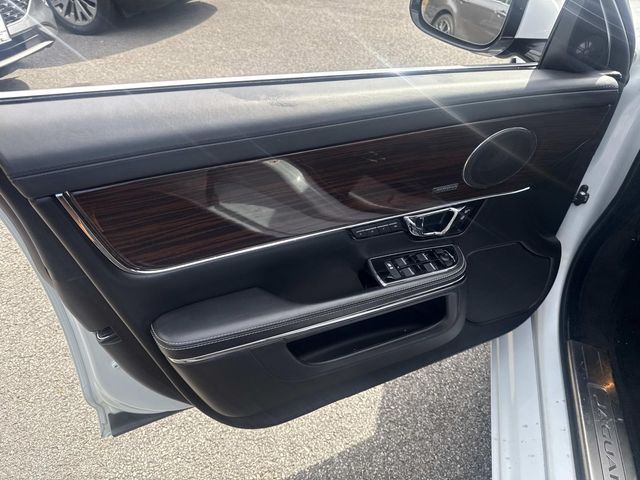 2019 Jaguar XJ Supercharged photo 18