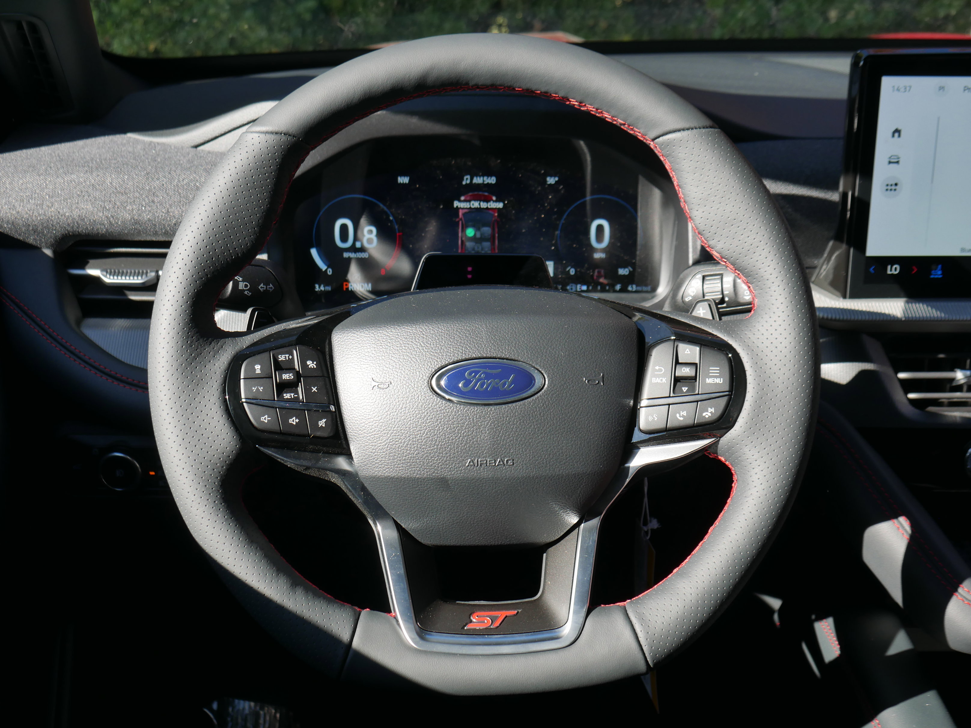2025 Ford Explorer ST photo 3