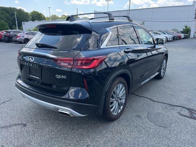 2025 Infiniti QX50 Luxe photo 3