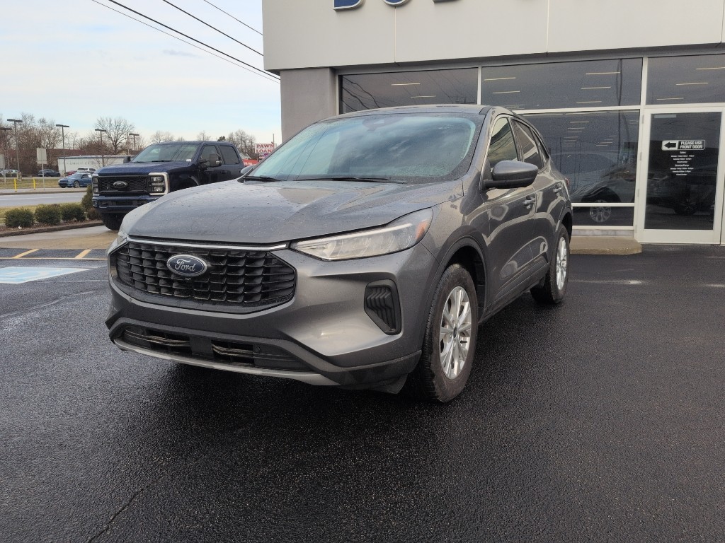 2023 Ford Escape Active's photo