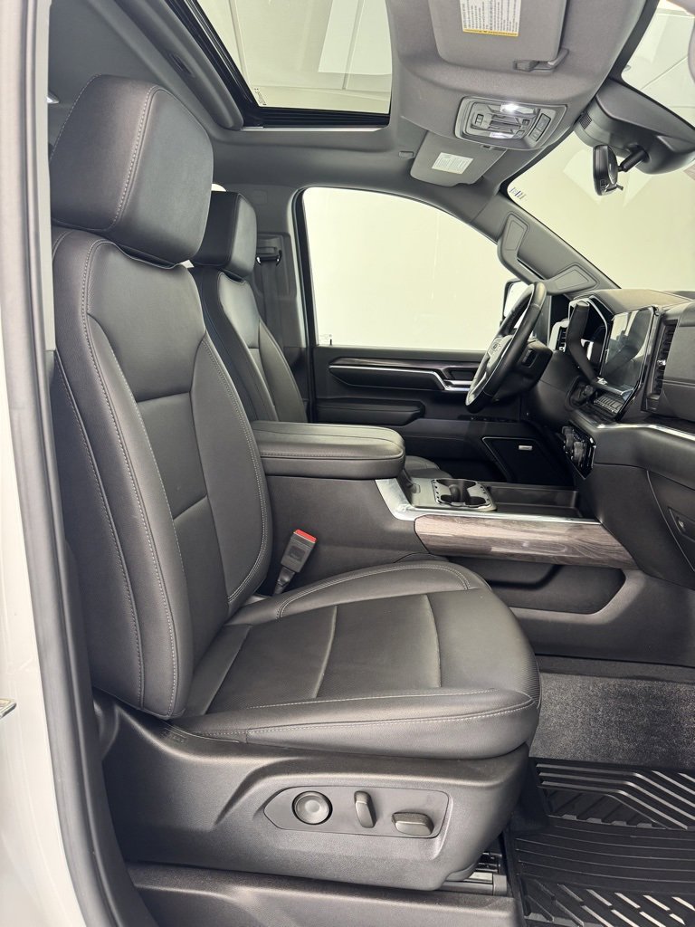 2024 Chevrolet Silverado 3500HD LTZ photo 23