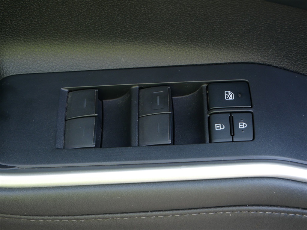 2022 Toyota Highlander XLE photo 16
