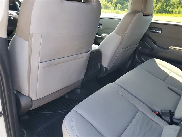 2022 Nissan Frontier SV photo 22