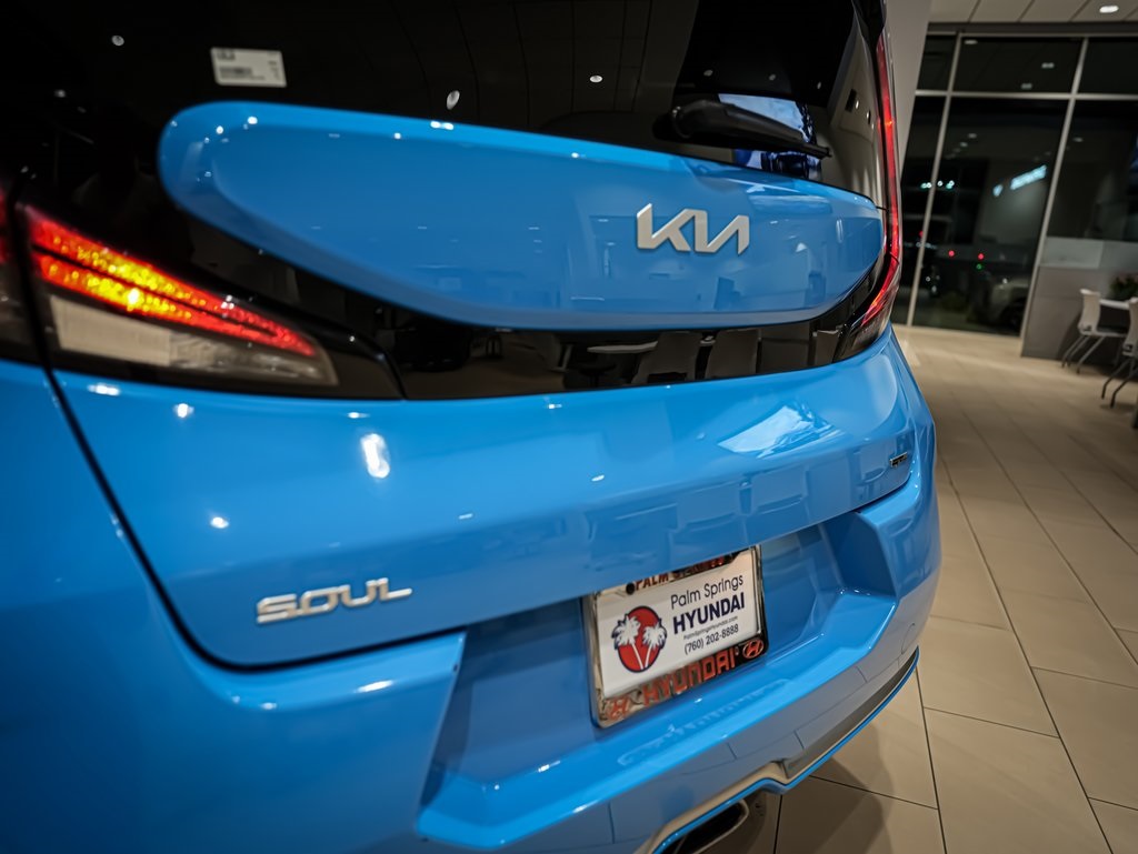 2023 Kia Soul GT-Line photo 10