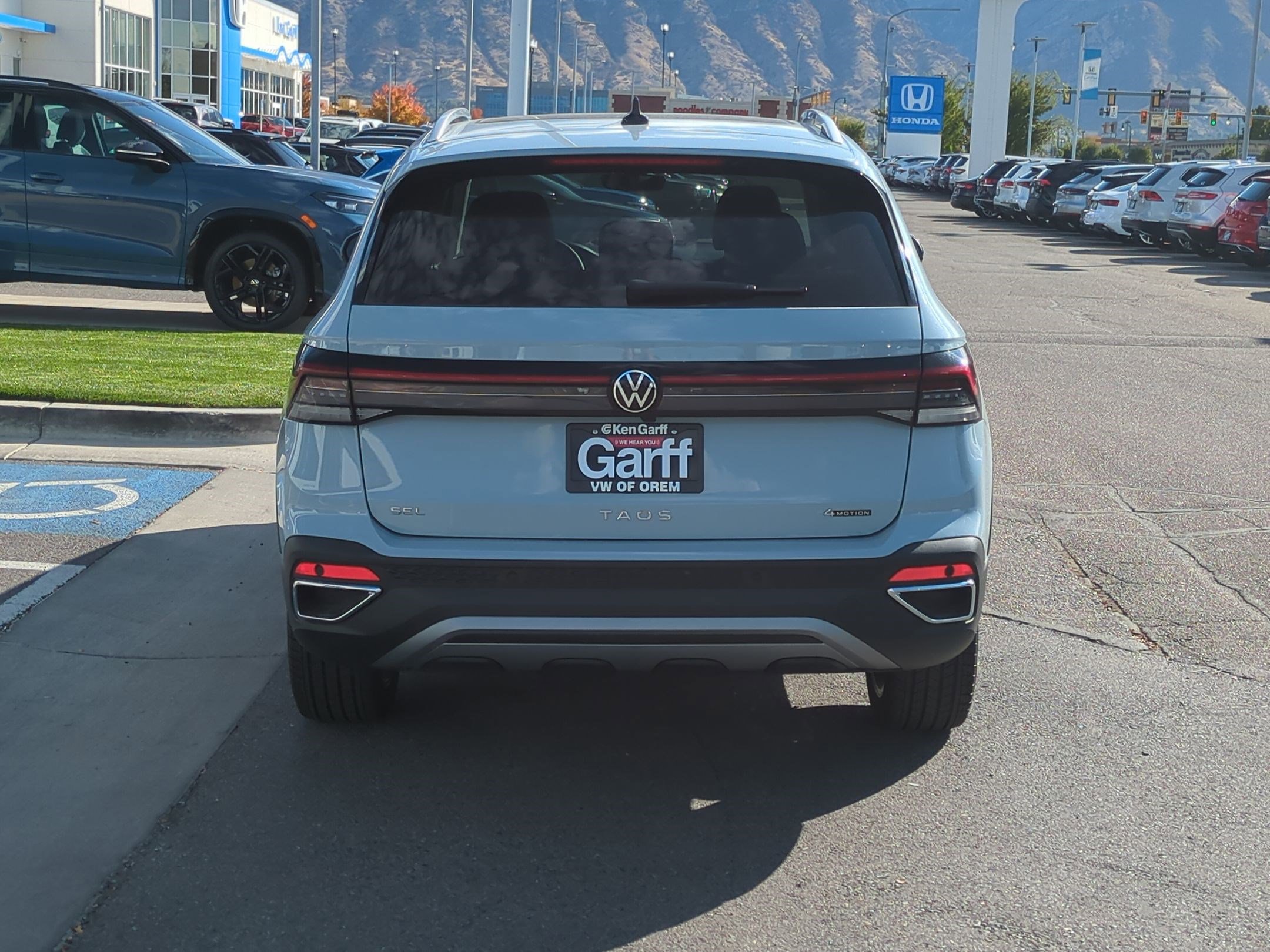 2025 Volkswagen Taos SEL photo 2