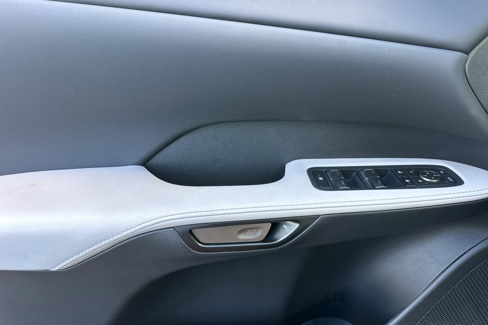 2024 Lexus RX 350h Premium photo 3