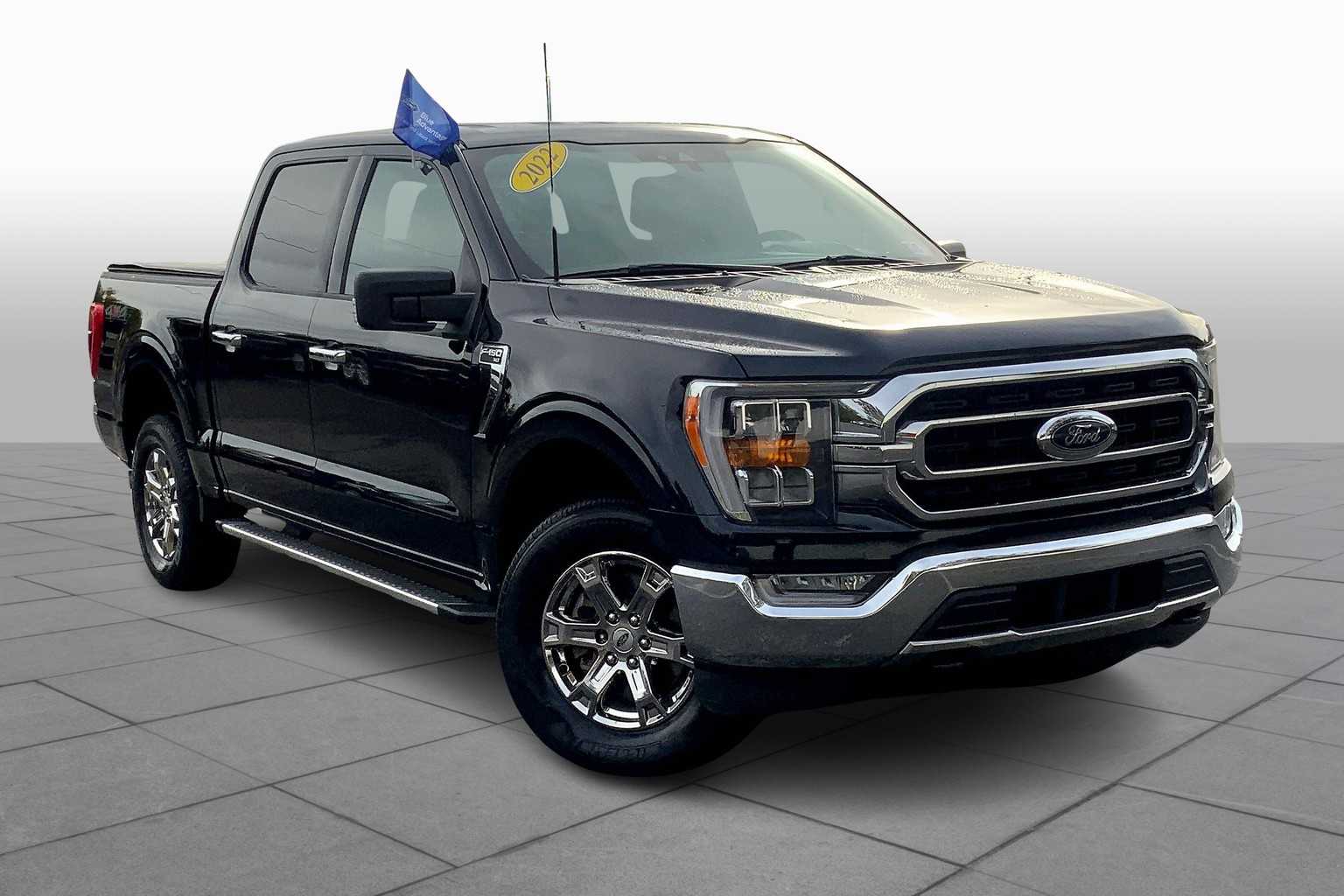 2022 Ford F-150 XLT photo 2