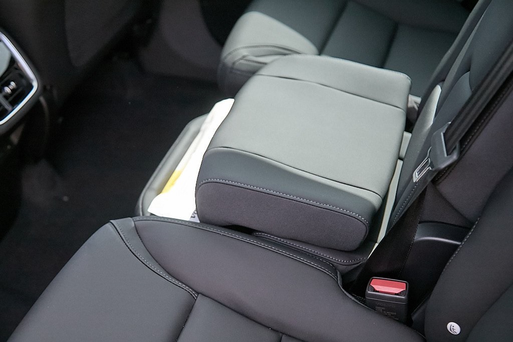 2025 VOLVO EX90 - Image 20