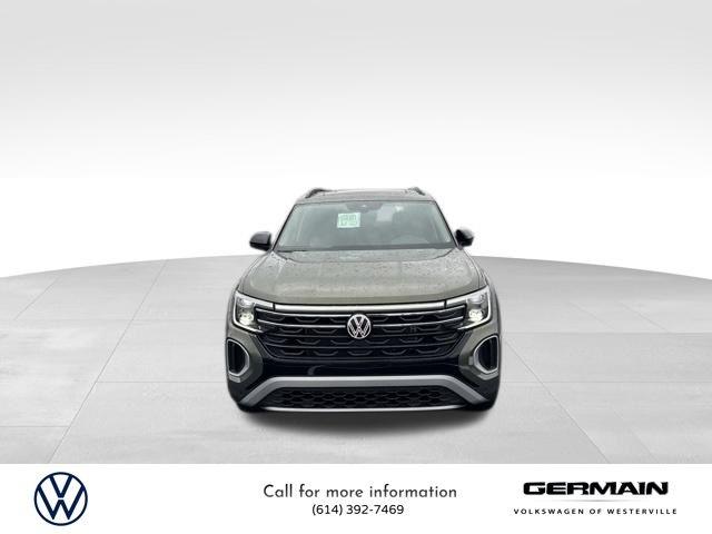 2025 Volkswagen Atlas Peak Edition SE photo 2