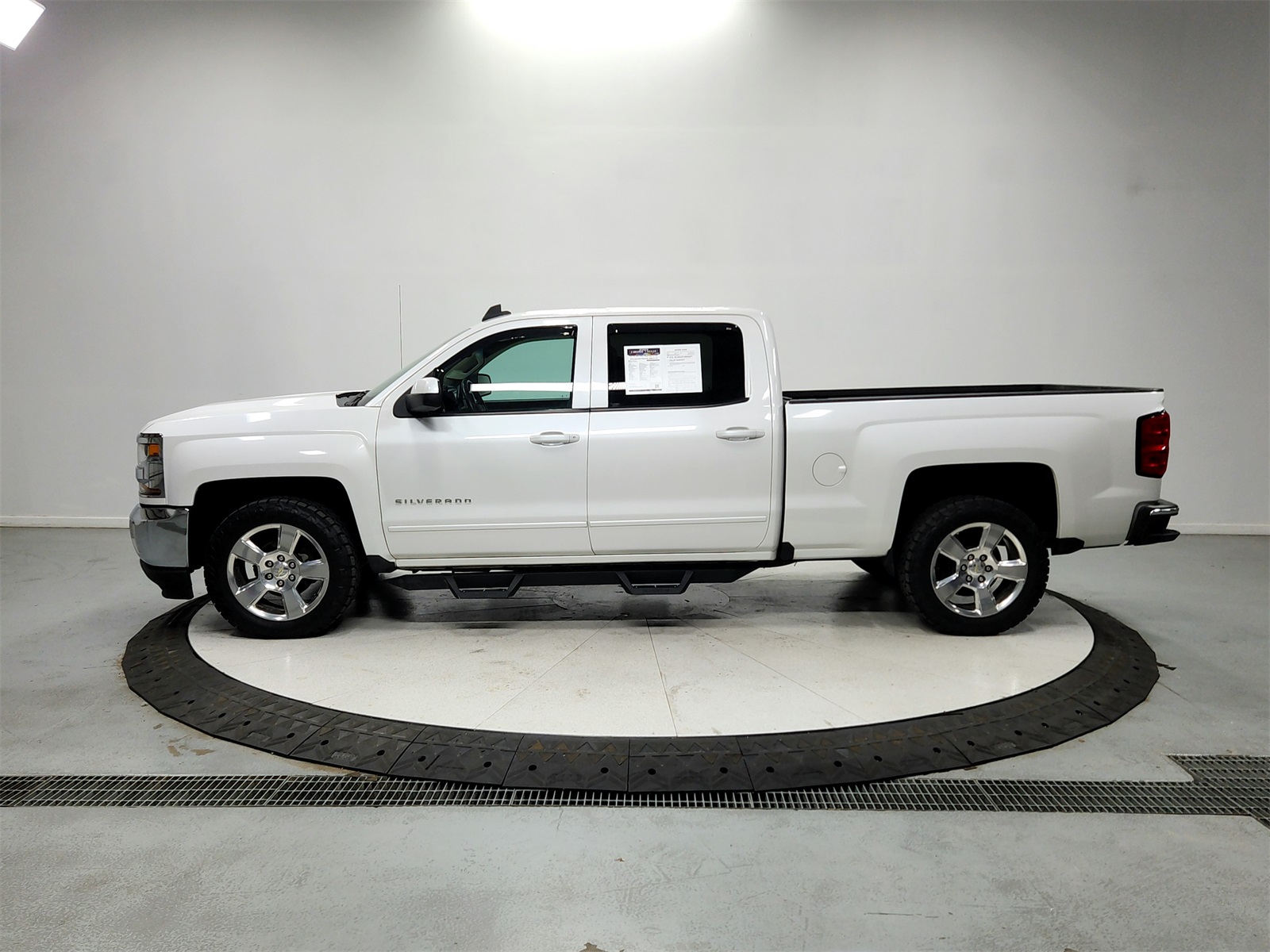 2016 Chevrolet Silverado 1500 LT photo 4