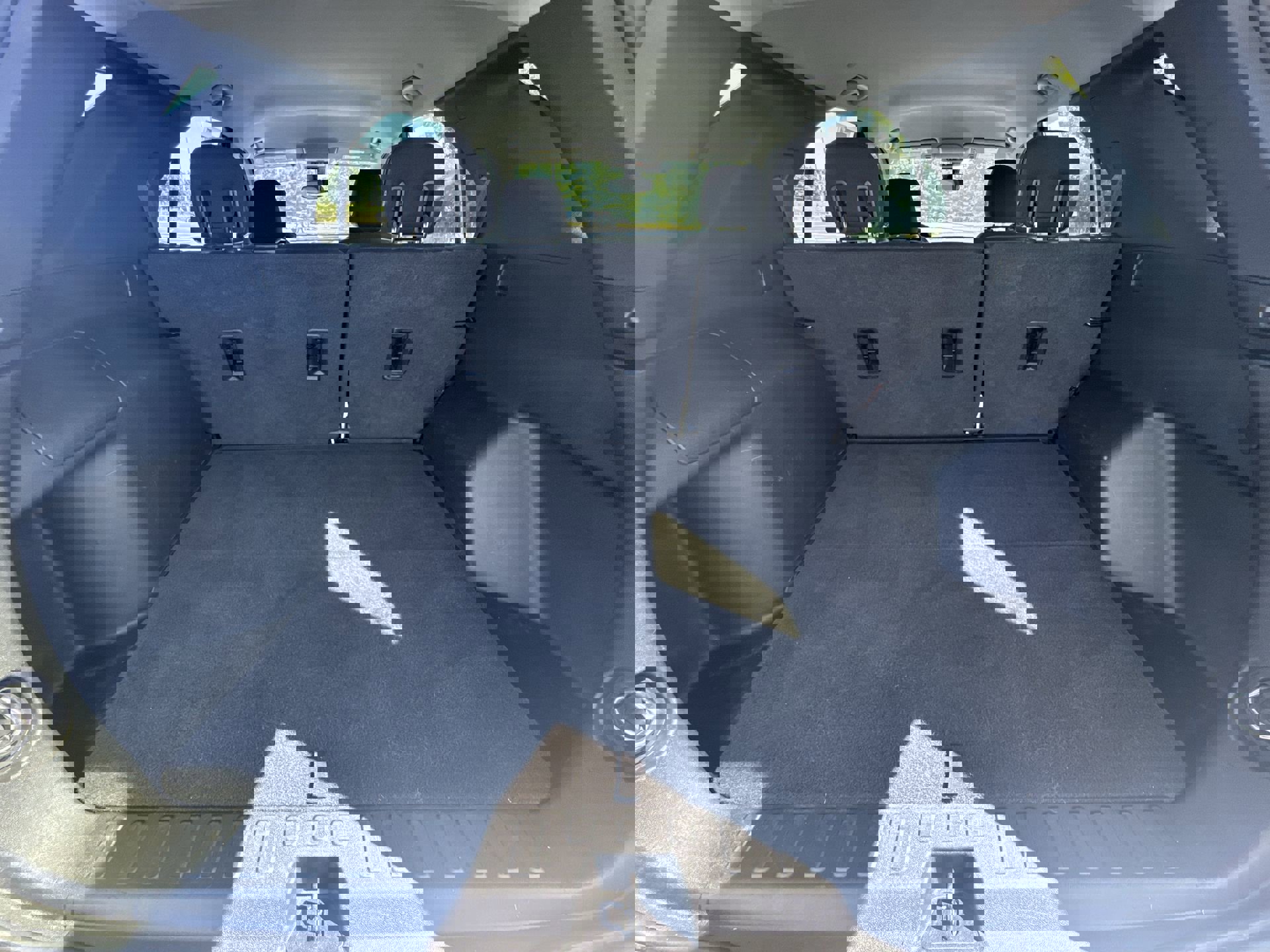 2020 Chevrolet Equinox LS photo 24