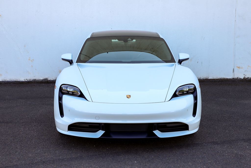 2020 Porsche Taycan Turbo photo 25