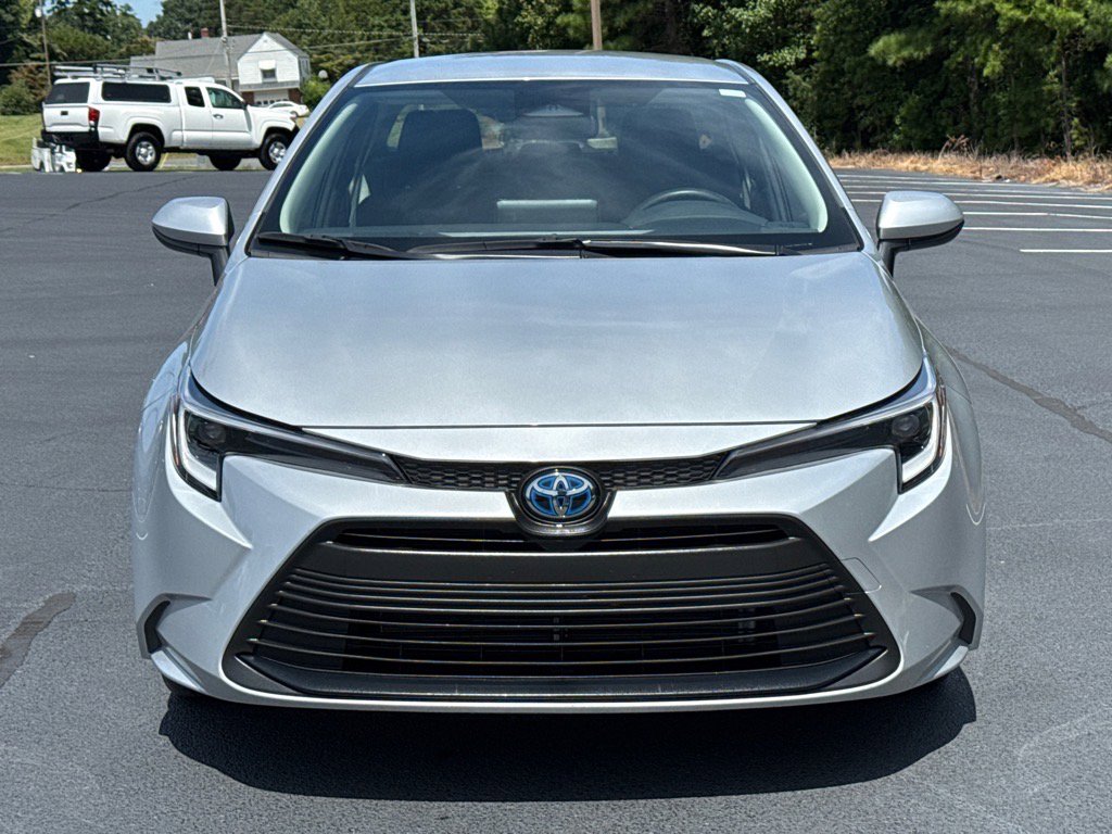 Used 2024 Toyota Corolla LE with VIN JTDBCMFE9R3061935 for sale in Northfield, Minnesota