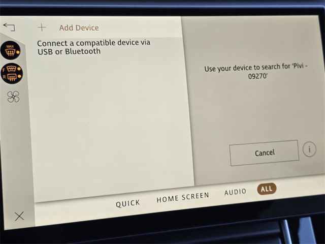 2025 Land Rover Range Rover Velar SE photo 12