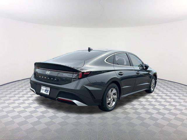 2026 Hyundai Sonata SE photo 4