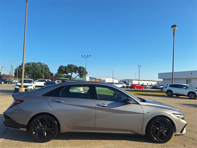 2024 Hyundai Elantra N Line photo 6
